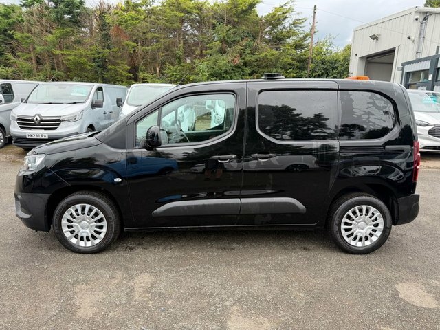 Toyota Proace City Bluehdi Icon Short Panel Black #5
