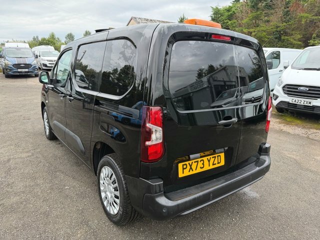 Toyota Proace City Bluehdi Icon Short Panel Black #6