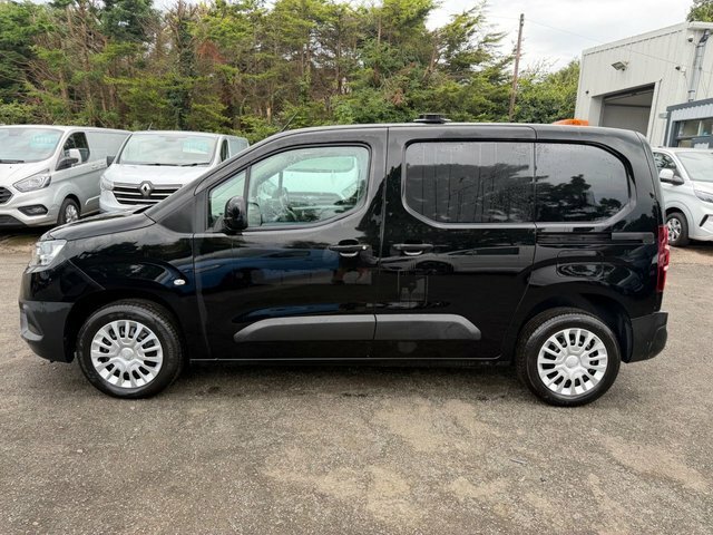 Toyota Proace City Bluehdi Icon Short Panel Black #5