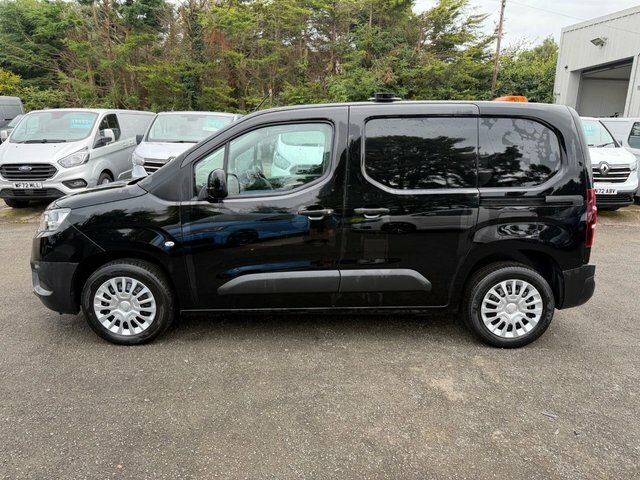 Toyota Proace City Bluehdi Icon Short Panel Black #5