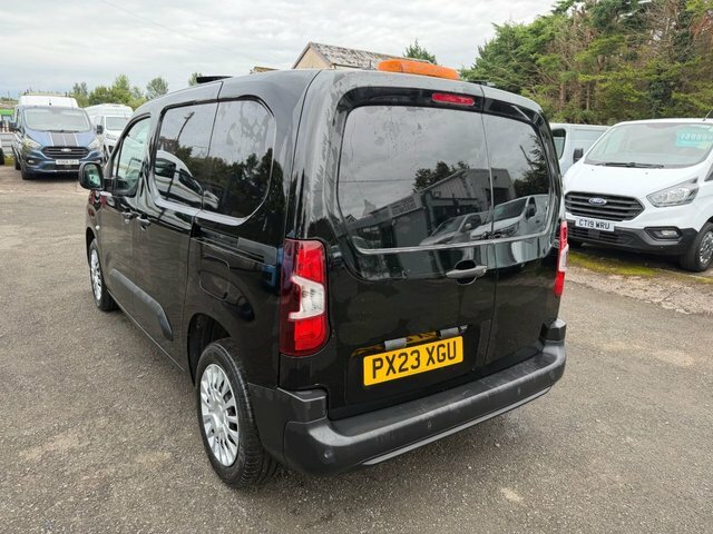 Toyota Proace City Bluehdi Icon Short Panel Black #6