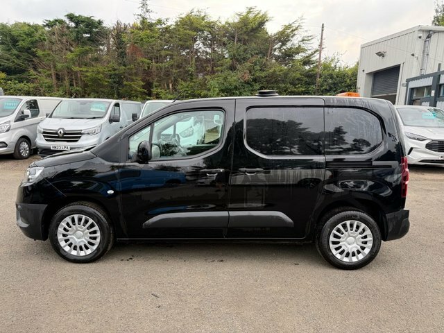 Toyota Proace City Bluehdi Icon Short Panel Black #6