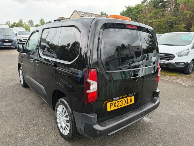 Toyota Proace City Bluehdi Icon Short Panel Black #6