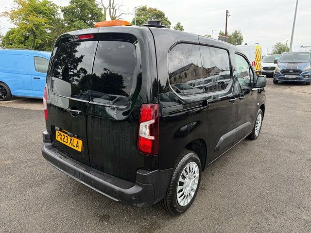 Toyota Proace City Bluehdi Icon Short Panel Black #2