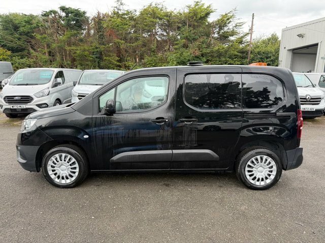 Toyota Proace City Bluehdi Icon Short Panel Black #5