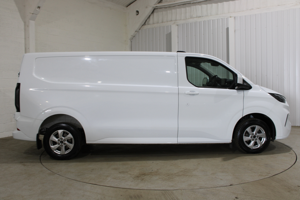 Ford Transit Custom Transit Custom 300 Limited Ecoblue HN24UCR  #2