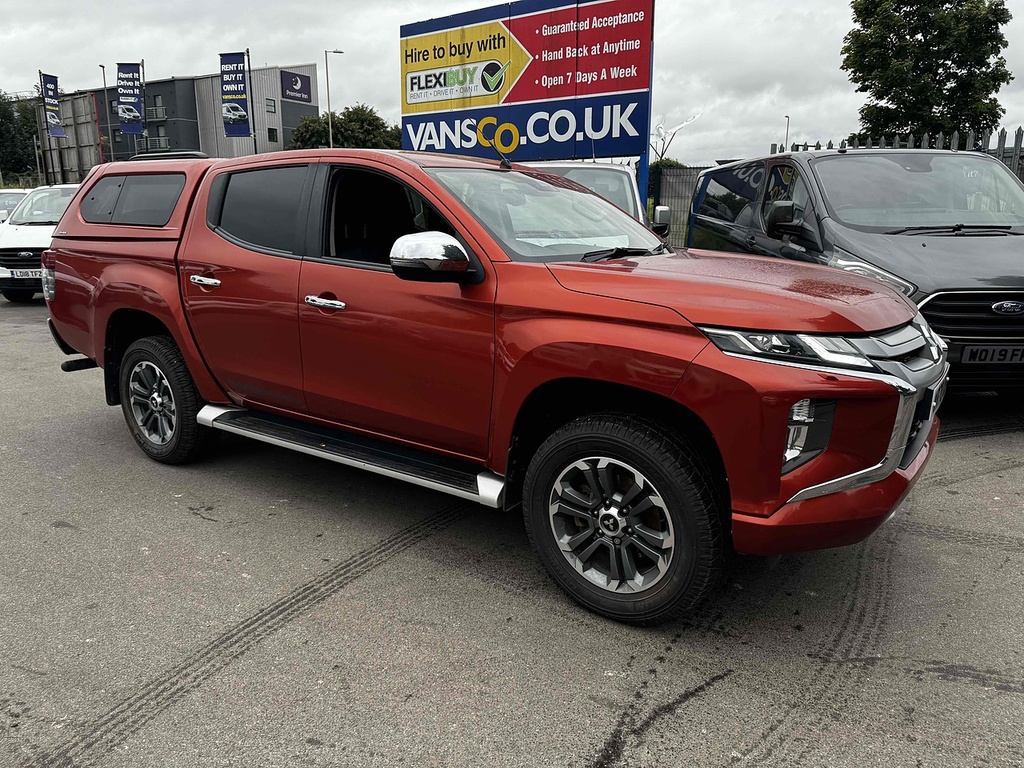 Mitsubishi L200 Di-d Dc Barbarian Pickup 2.2 WR70OSB Orange #2