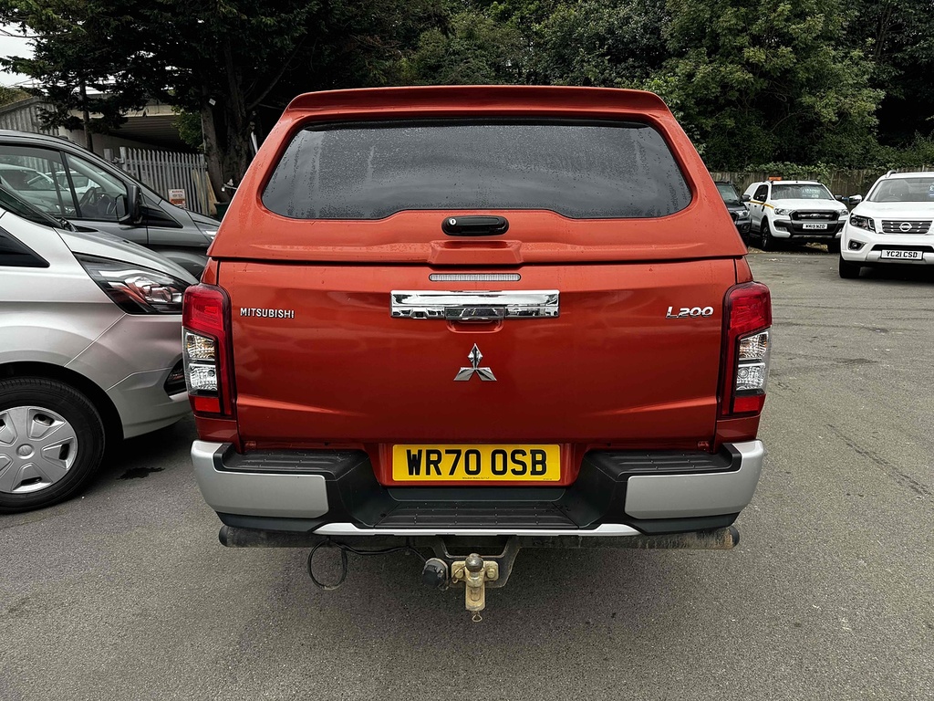 Mitsubishi L200 Di-d Dc Barbarian Pickup 2.2 WR70OSB Orange #6