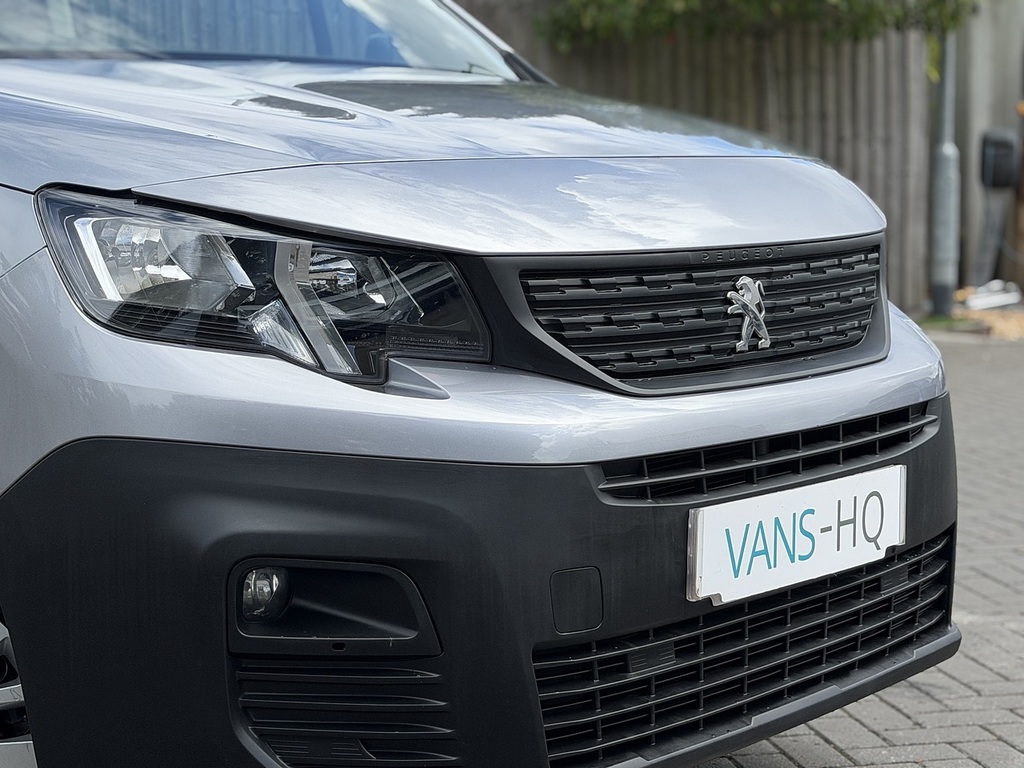Peugeot Partner Mpv MJ71OPL Grey #3