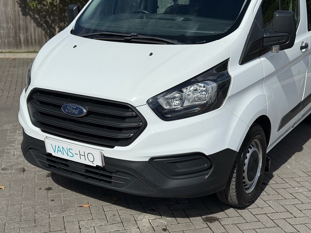 Ford Transit Custom Mpv YS22WTY White #4
