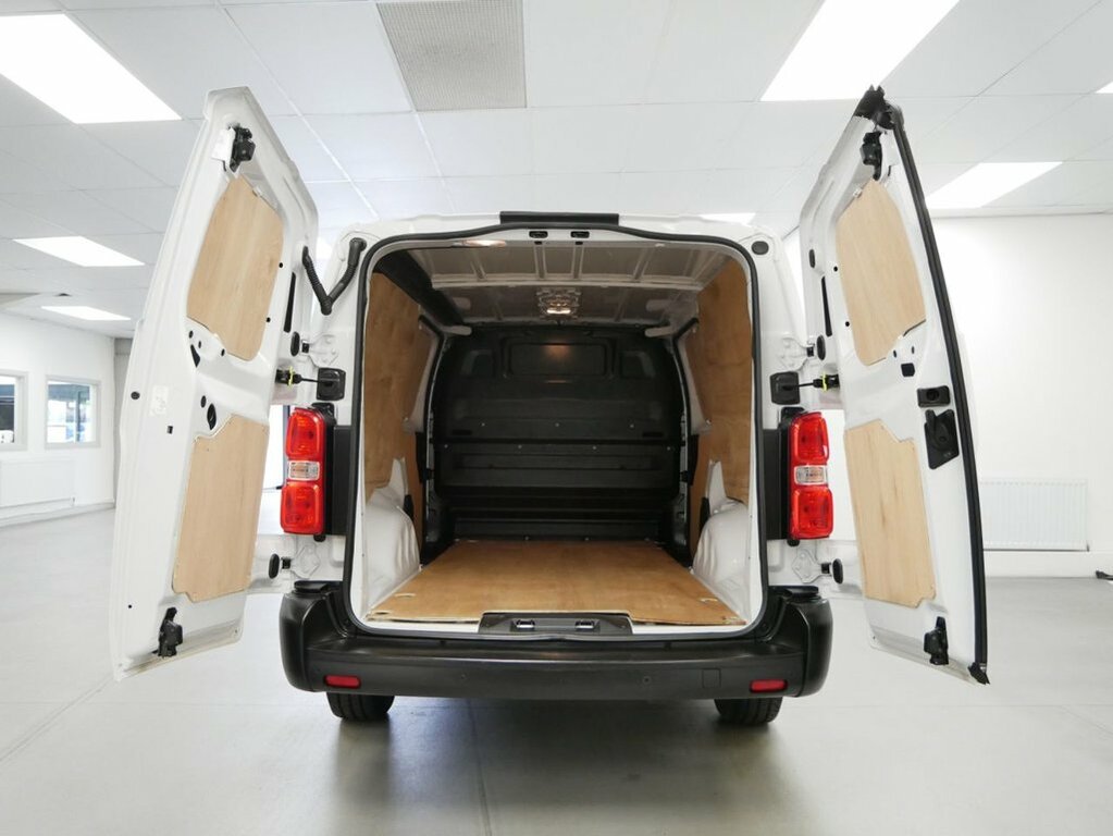 Vauxhall Vivaro 1.5L Turbo D 2900 Prime Panel Van 6Dr Manua DT23ENY White #2