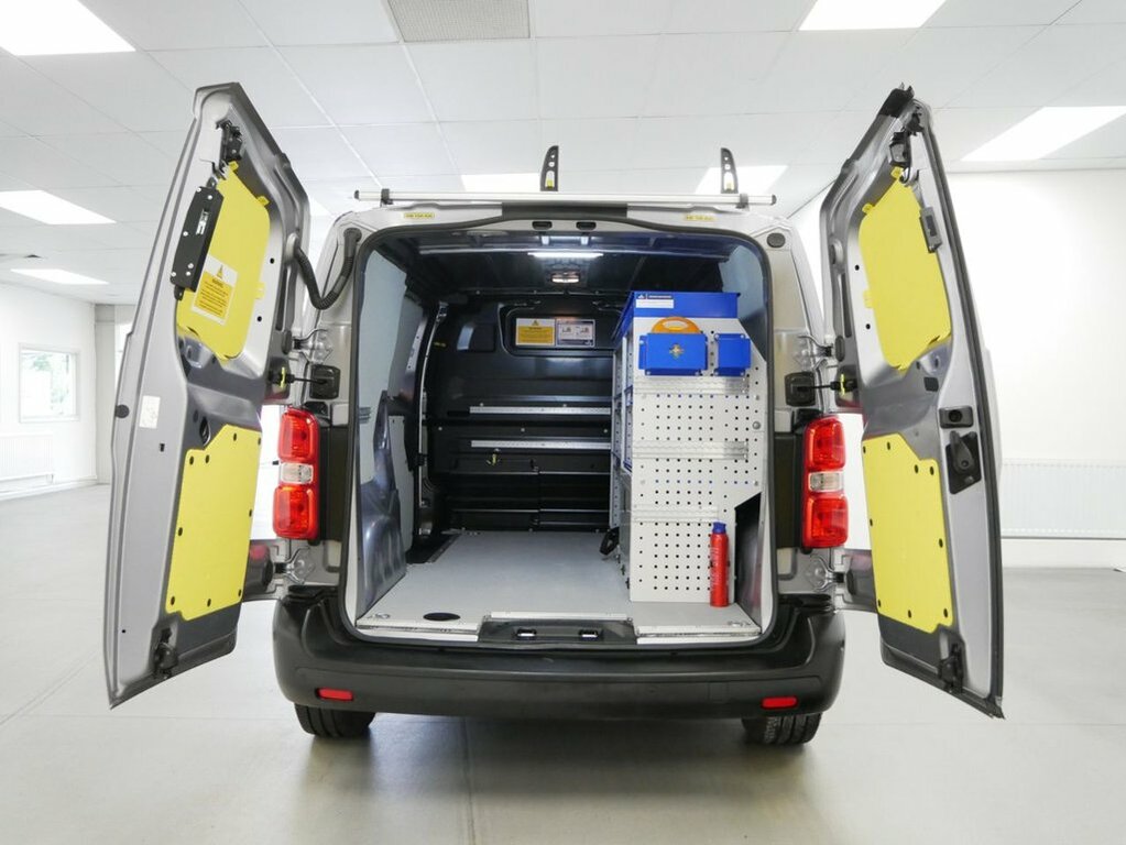 Vauxhall Vivaro Mpv DA24YFV Grey #2