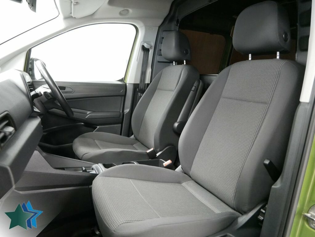 Volkswagen Caddy Maxi 2L 2.0 Tdi C20 Commerce Pro Panel Van 6Dr D MJ23YGG Green #4