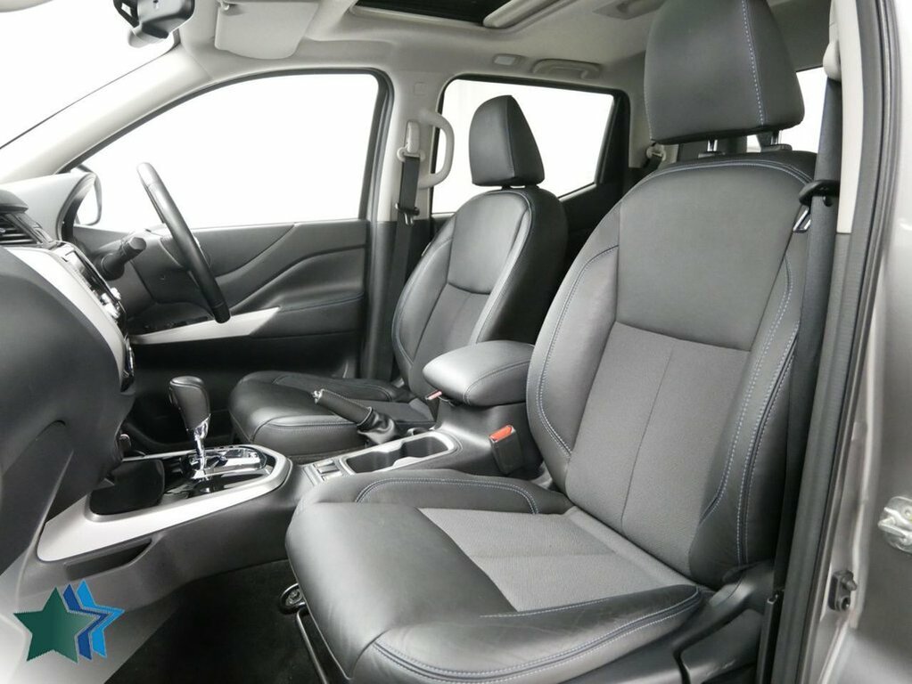 Nissan Navara 2.3L Dci N-guard Pickup Double Cab Grey #5