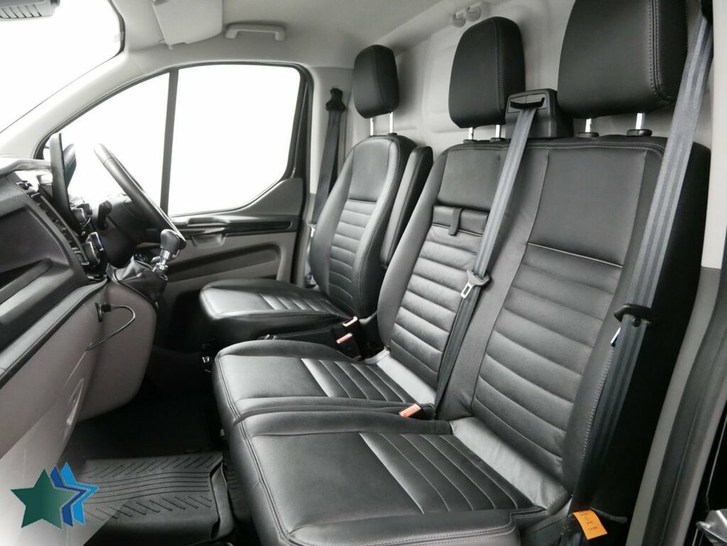 Ford Transit Custom 2L 2.0 300 Ecoblue Trail Panel Van Manu NV21OFB Black #3