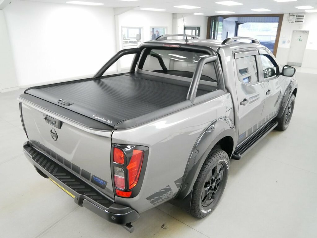 Nissan Navara 2.3L Dci N-guard Pickup Double Cab CA21EGE Grey #2