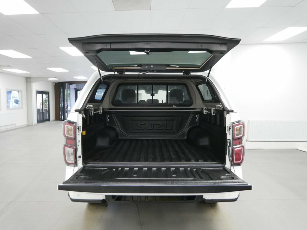 Isuzu D-Max 1.9L Td V-cross Pickup Double Cab Manua White #2