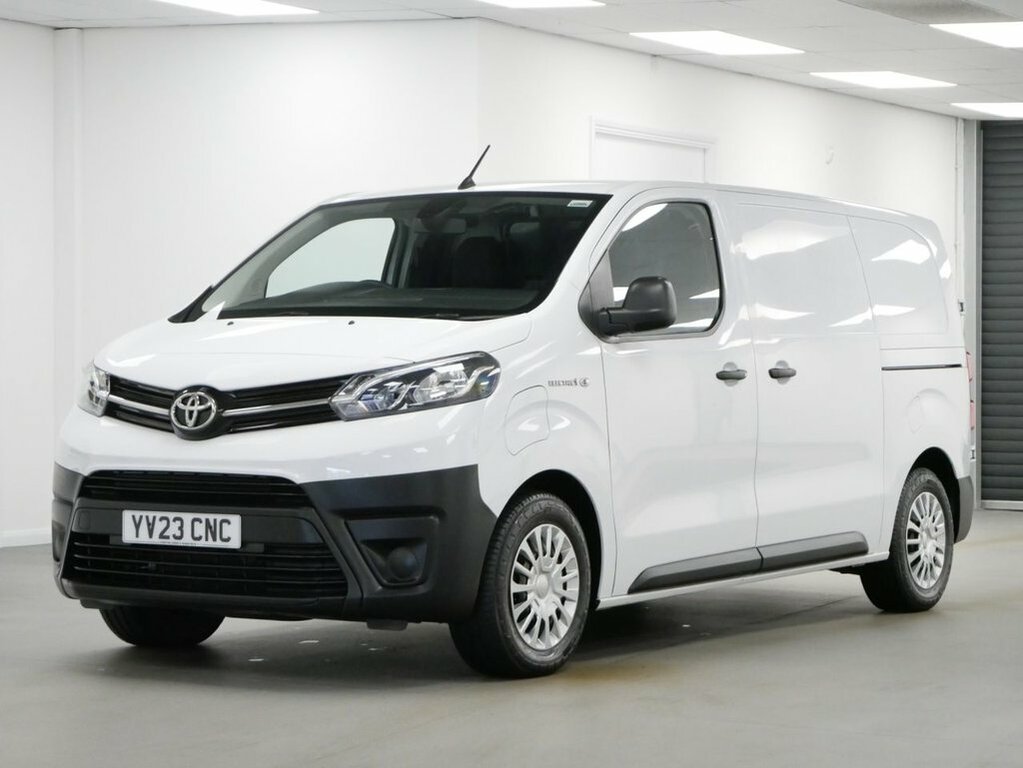 Toyota PROACE Mpv White