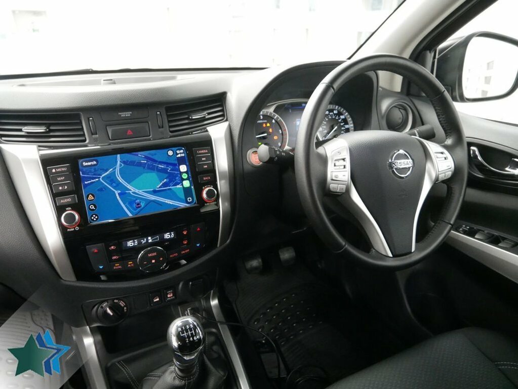 Nissan Navara 2.3L Dci N-connecta Pickup Double Cab M Black #3