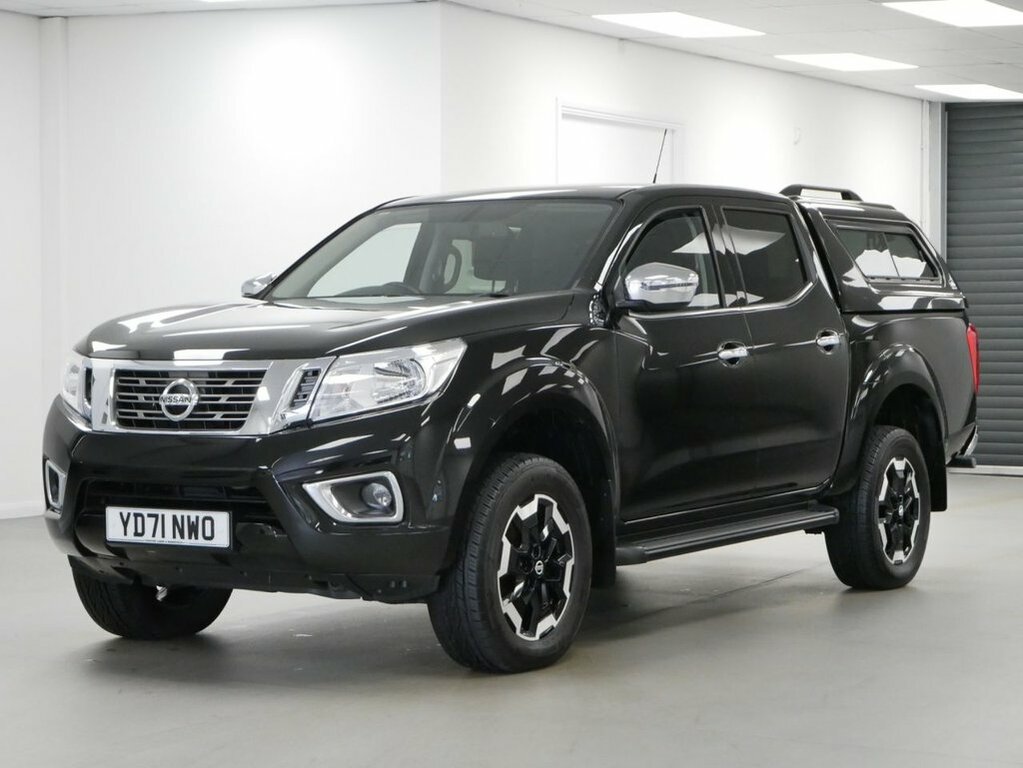 Nissan Navara 2.3L Dci N-connecta Pickup Double Cab M Black