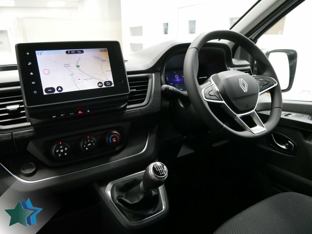 Renault Trafic Mpv White #2