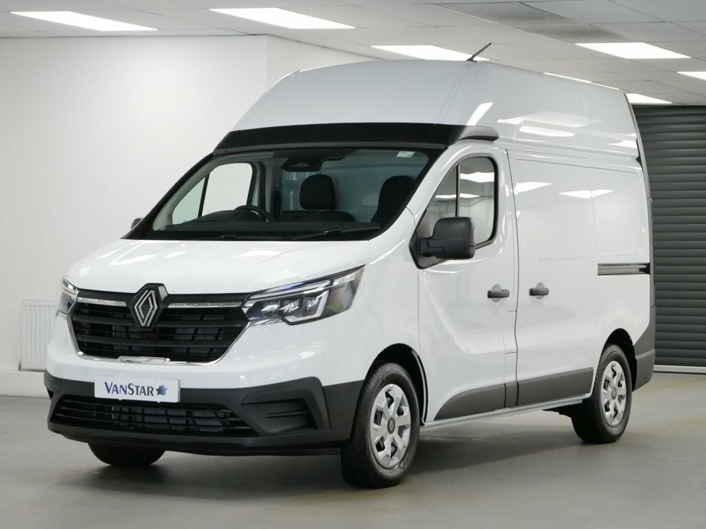 Renault Trafic Mpv White