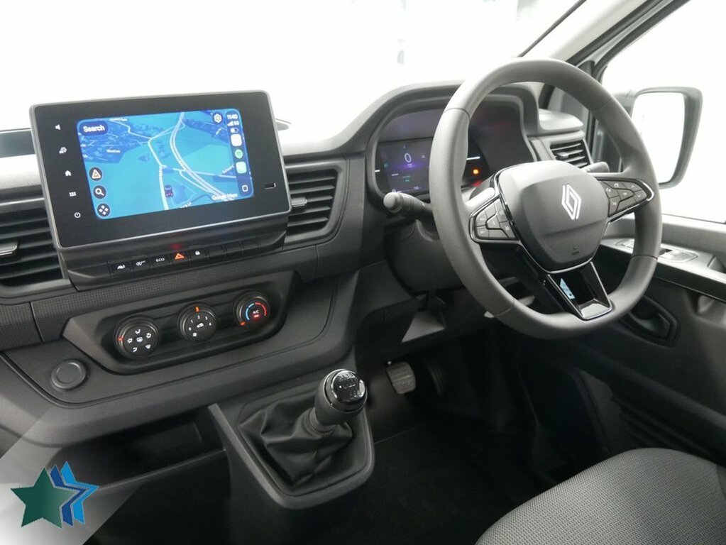 Renault Trafic Mpv White #2