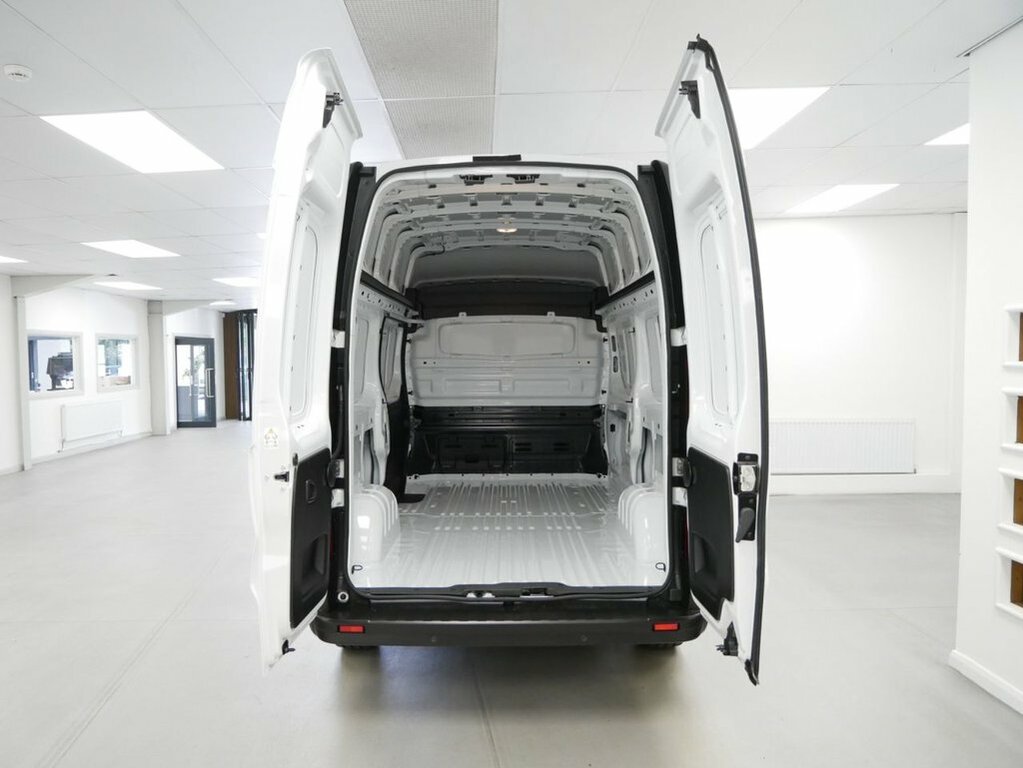 Renault Trafic Mpv White #5
