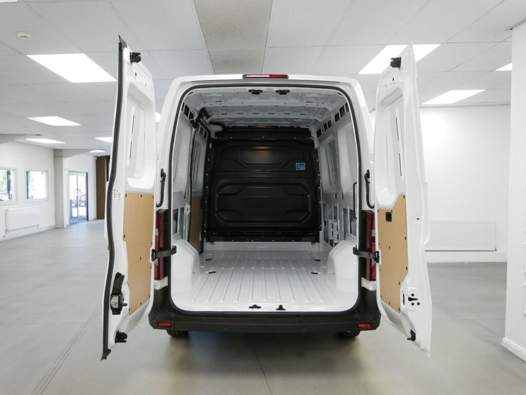 Renault Master Mpv White #4