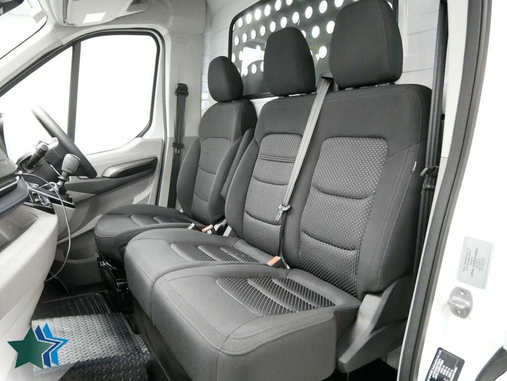 Maxus Deliver 9 Diesel White #3