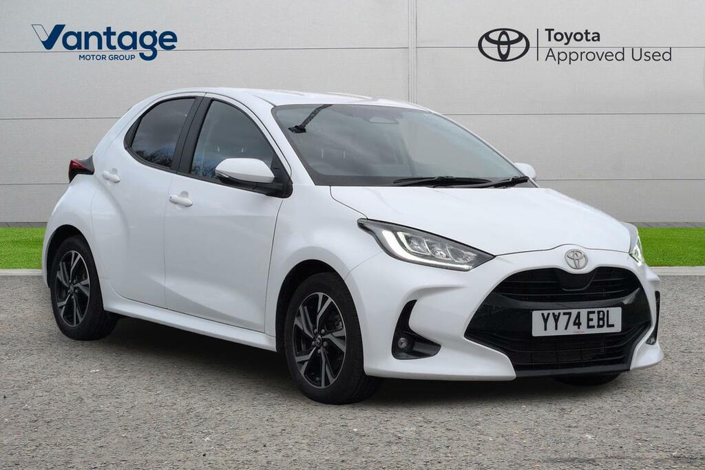 Toyota Yaris 1.5 Vvt-h Design E-cvt Euro 6 Ss White