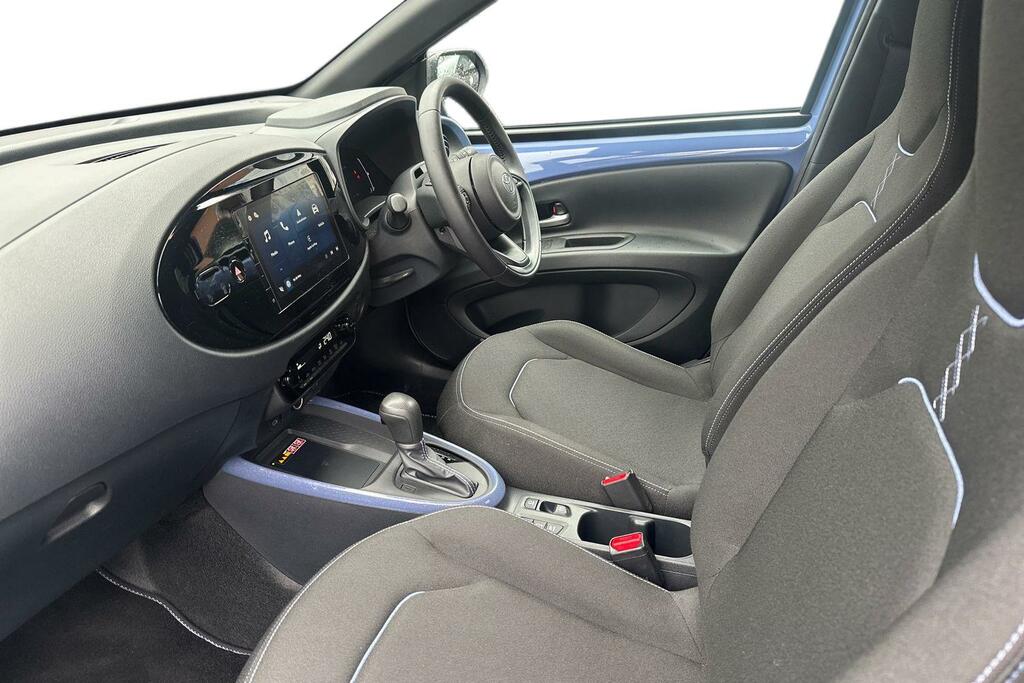Toyota Aygo X 1.5H 49Kwh Design Cvt Euro 6 Ss Blue #5