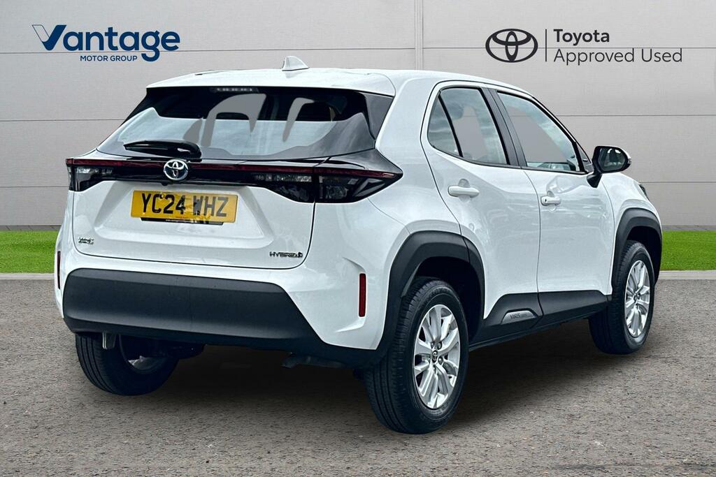 Toyota Yaris Cross 1.5 Vvt-h Icon E-cvt Euro 6 Ss White #2