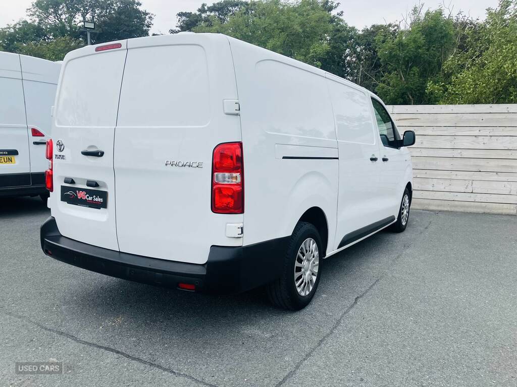 Toyota PROACE 2.0D 140 Icon Van White #6