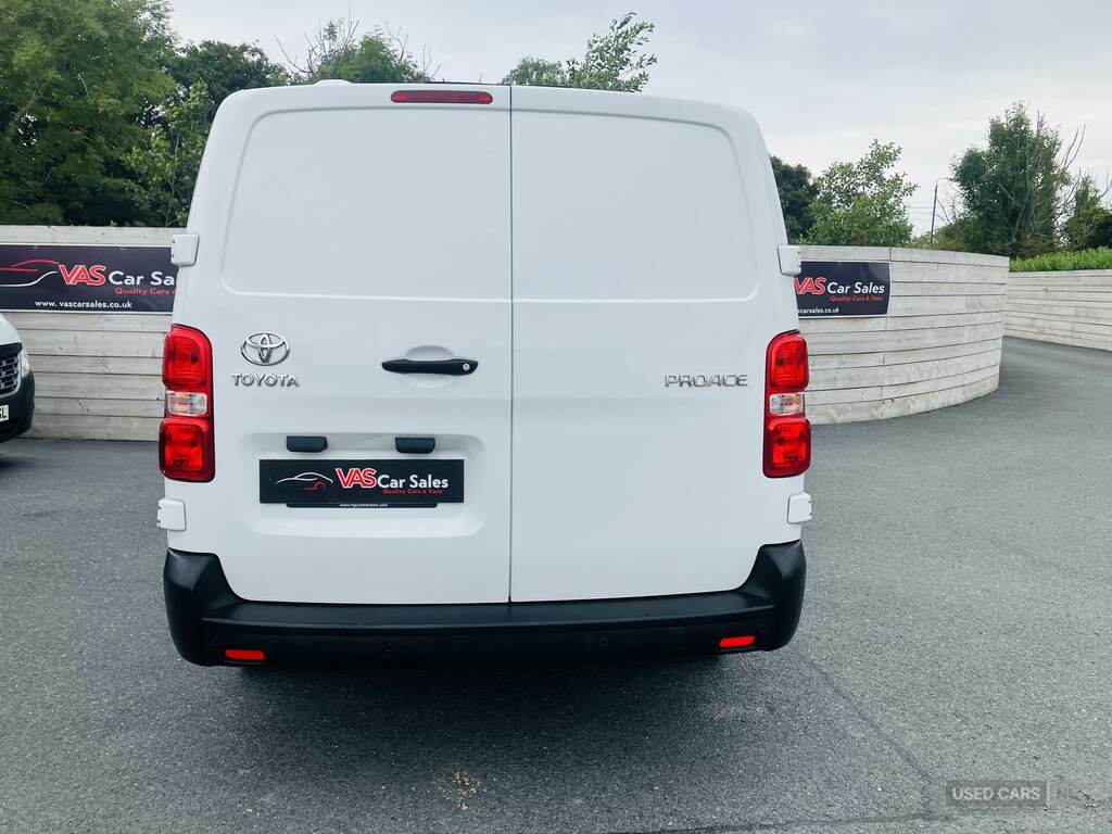 Toyota PROACE 2.0D 140 Icon Van White #5