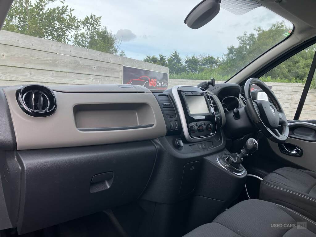 Renault Trafic White #7