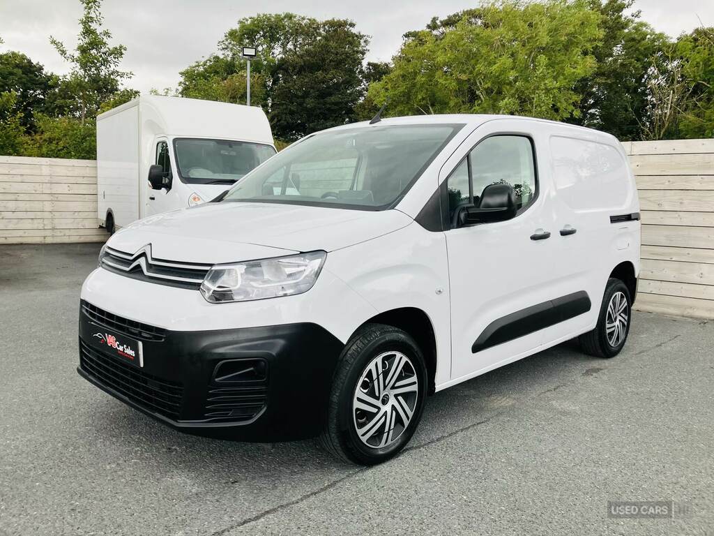 Citroen Berlingo 1.5 Bluehdi 1000Kg Enterprise Ed 100Ps 6 Speed S S White #3
