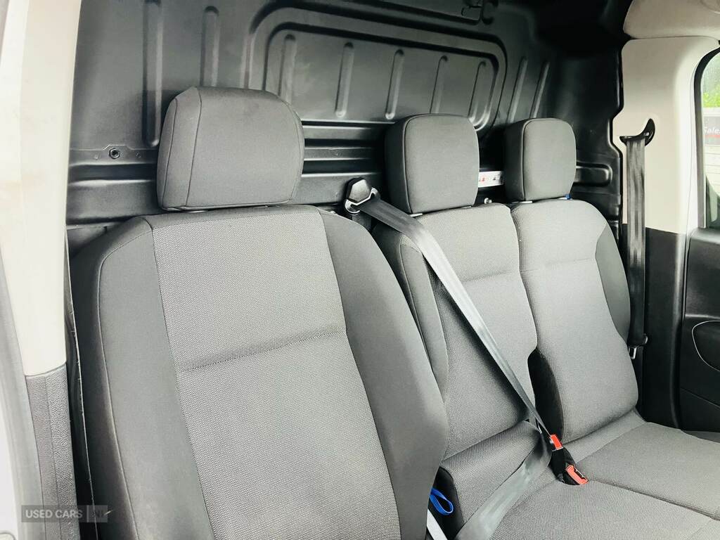 Citroen Berlingo 1.5 Bluehdi 1000Kg Enterprise Ed 100Ps 6 Speed S S White #4