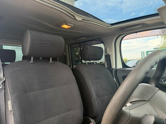 Nissan Cube Cube Kaizen White #11