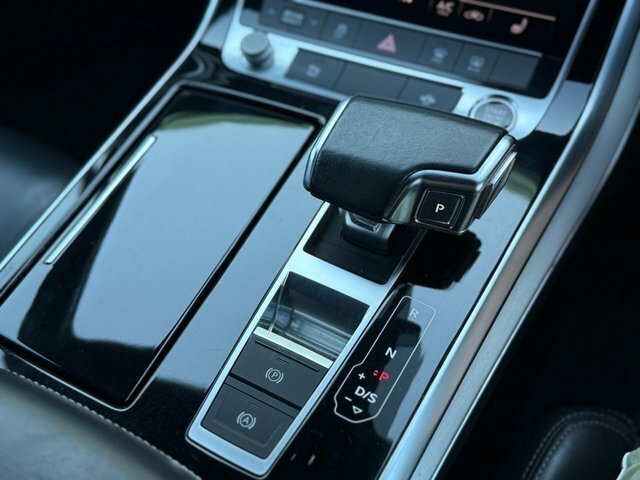 Audi Q7 S Line Black #9