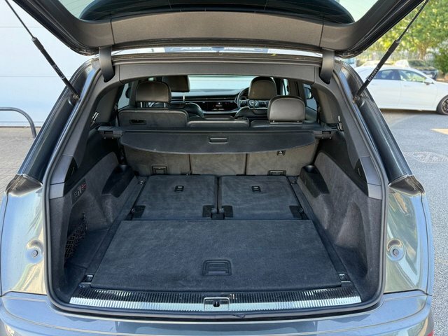 Audi Q7 S Line Black #16
