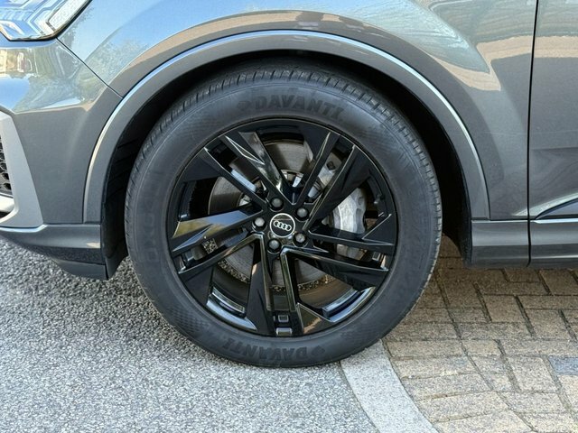 Audi Q7 S Line Black #31