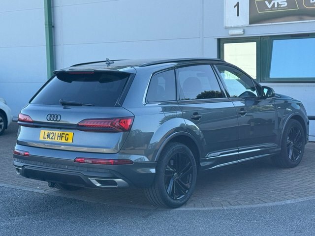 Audi Q7 S Line Black #23