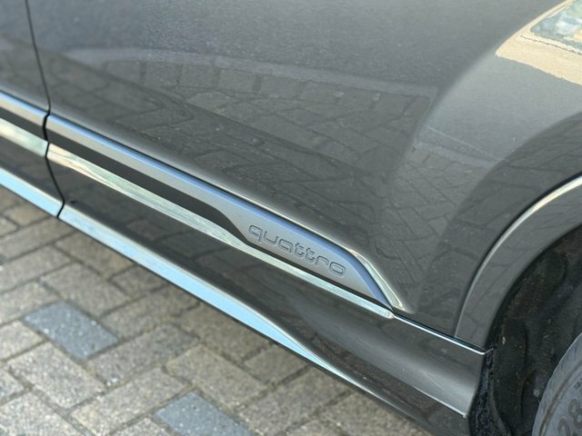Audi Q7 S Line Black #29