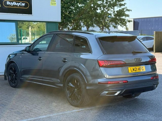 Audi Q7 S Line Black #21