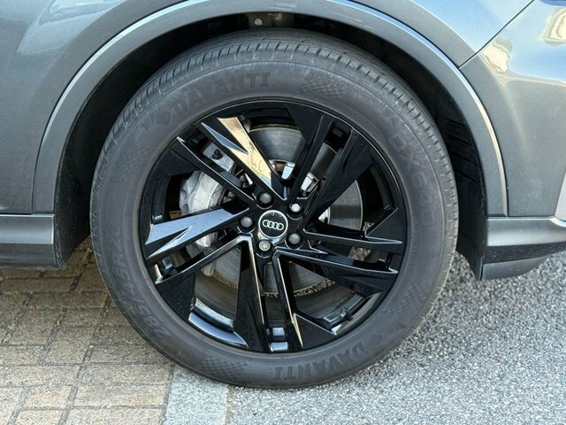 Audi Q7 S Line Black #25