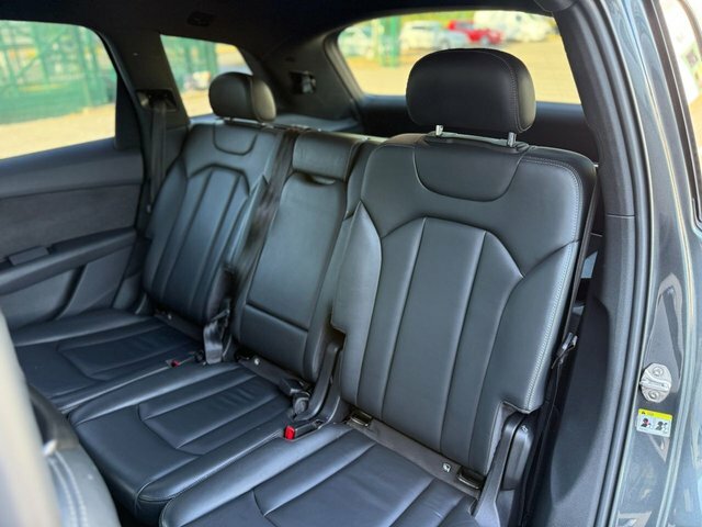 Audi Q7 S Line Black #15