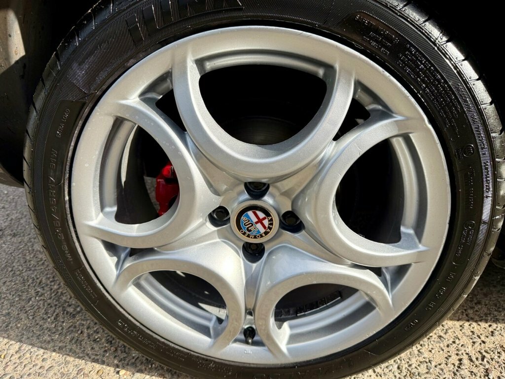 Alfa Romeo MiTo Hatchback  #29
