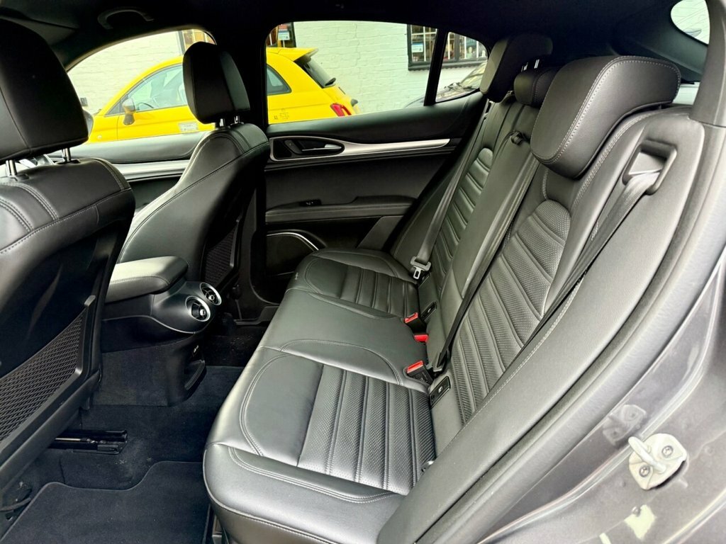 Alfa Romeo Stelvio Suv Red #40
