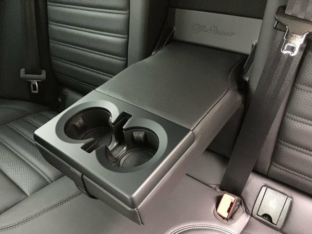 Alfa Romeo Stelvio Suv Red #11